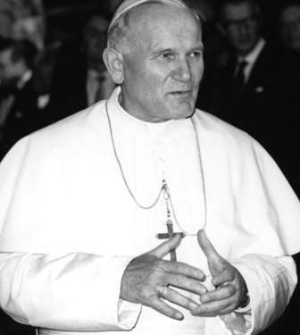 Vom 15. bis 19. November 1980 besuchte Seine Heiligkeit Papst Johannes Paul II. die Bundesrepublik Deutschland. Auf Einladung von Bundespräsident Karl Carstens hat der Papst seinen pastoralen Besuch mit einem offiziellen in Bonn verbunden. Am 15. November gab der Bundespräsident einen Empfang zu Ehren Seiner Heiligkeit auf Schloß Augustusburg in Brühl bei Bonn. Dort führte Papst Johannes Paul II. auch ein Gespräch mit Bundeskanzler Helmut Schmidt. Gleichzeitig traf Bundesaußenminister Hans-Dietrich Genscher mit Kardinal-Staatssekretär Casaroli zusammen. Im Anschluß an den offiziellen Teil begab sich der Papst auf den Bonner Münsterplatz, um dort eine Ansprache zu halten. Ferner bestand der pastorale Teil aus Besuchen in Köln, Osnabrück, Mainz, Fulda, Altötting und München. In allen diesen Städten hielt Papst Johannes Paul II. die Heilige Messe. Eigentlicher Anlaß seines Aufenthaltes in der Bundesrepublik war der 700. Todestag von Albertus Magnus (1193-1280), dessen Grab der Papst in Köln besuchte.

Bundespräsident Karl Carstens und Papst Johannes Paul II. auf Schloß Augustusburg in Brühl.