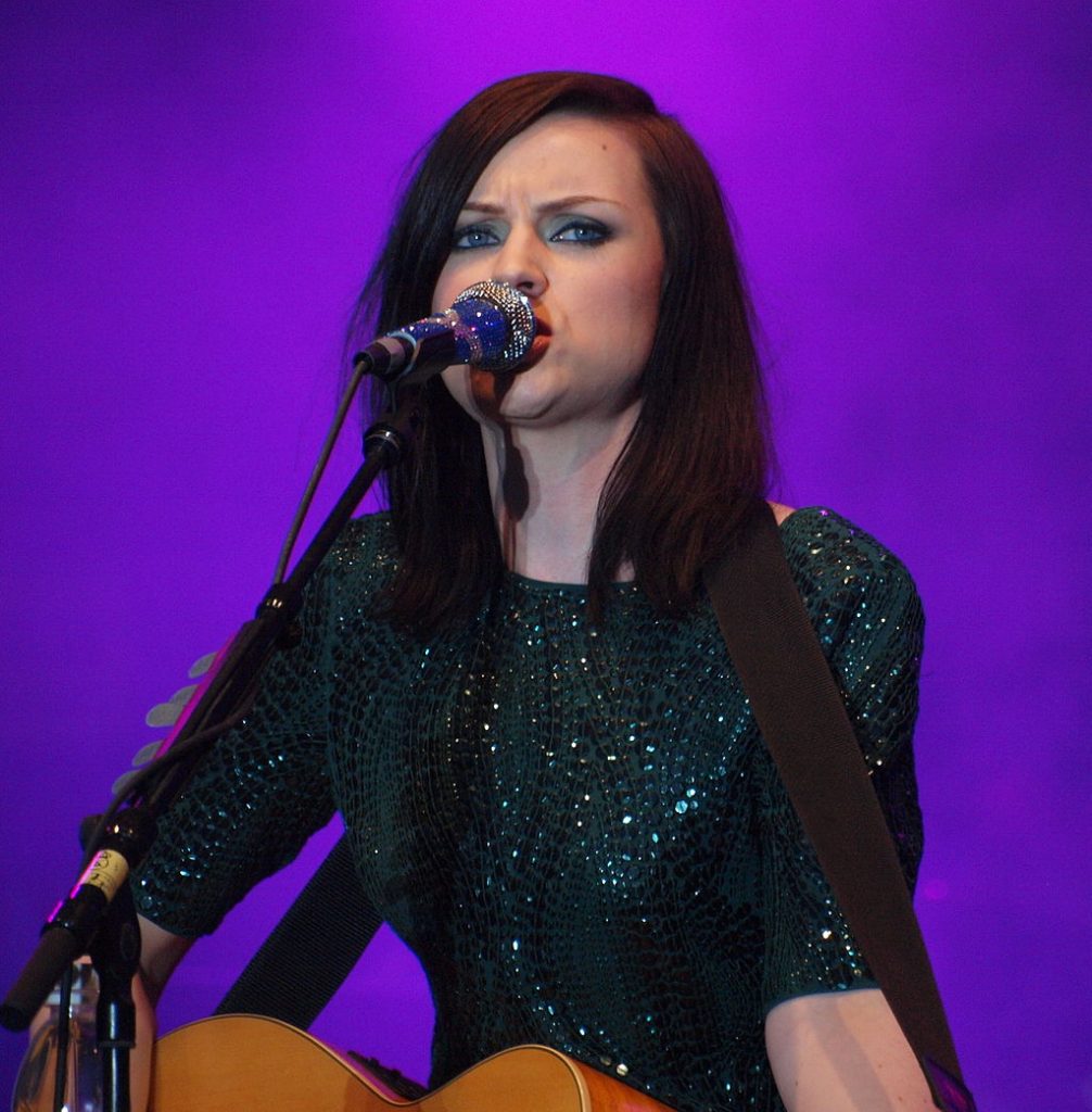 1024px amy macdonald 2010 1