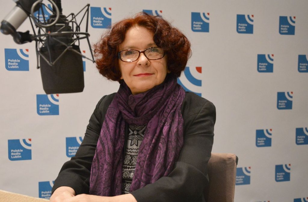 Elżbieta Kruk o "Klątwie": Mamy do czynienia z czymś, co zamierza wszystko ubrudzić 1 111 19