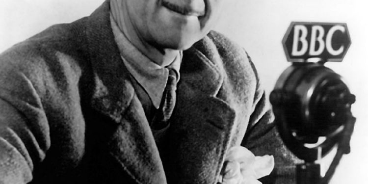 1EN-625-B1945                                                                                  Orwell, George (eigentl. Eric Arthur    Blair),                                       engl. Schriftsteller,                   Motihari (Indien) 25.1.1903 - London          21.1.1950.                              Foto, um 1945.