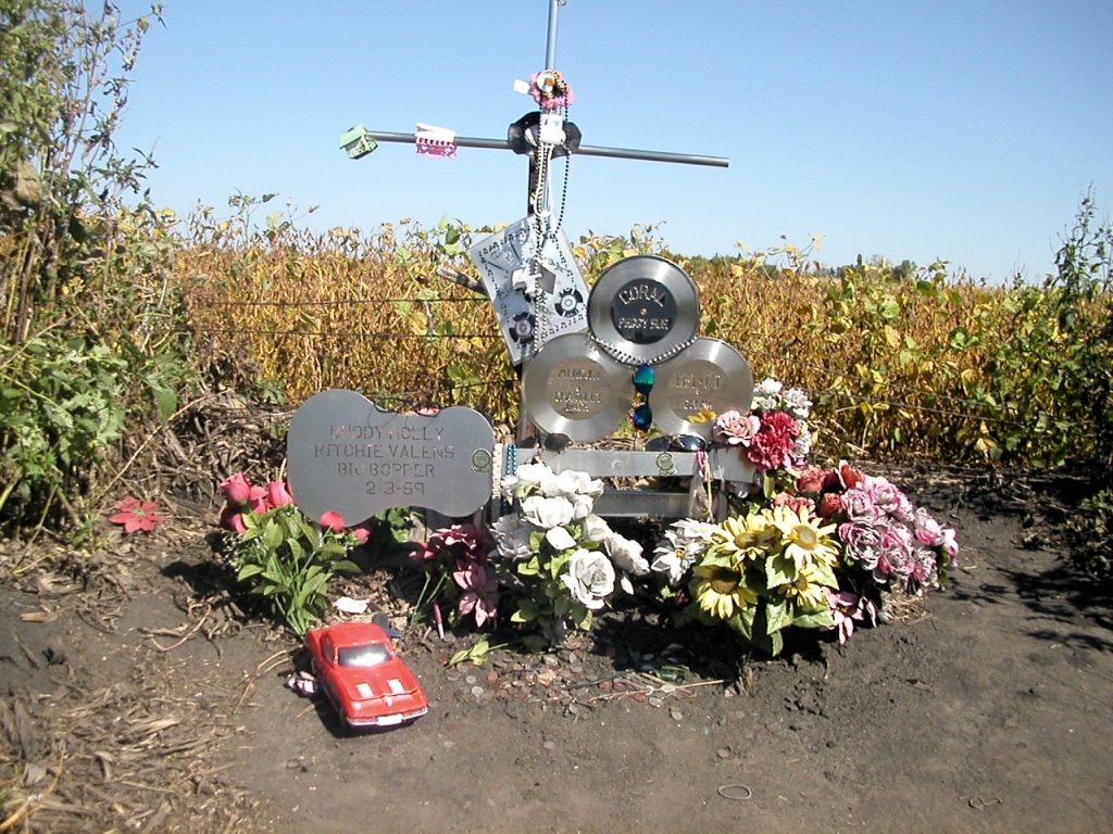 hollymonument 1