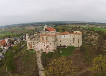 janowiec castle aerial photograph 2017 p01