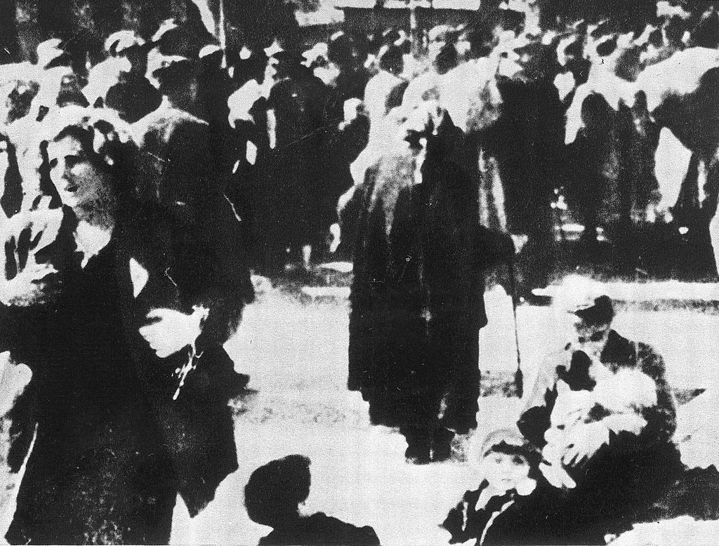 10.08.2017 "Ekspresem przez historię" 1 mieszkancy woli wypedzani ze swoich domow podczas powstania warszawskiego 1