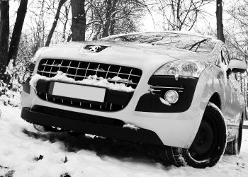 peugeot 3008 in the snow 1