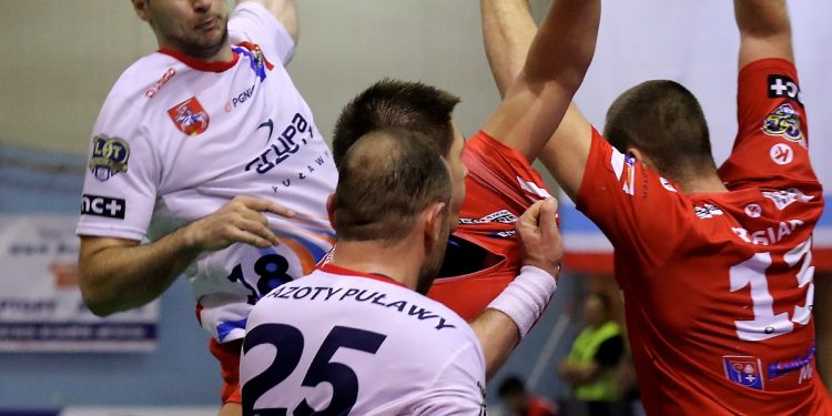 2017-11-22 , 

Fot. Piotr Michalski 

KS Azoty - MMTS Kwidzyn .
