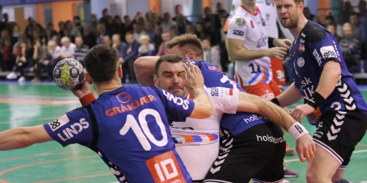 2017-11-18T19:52:52:00 , 

Fot. Piotr Michalski 


EHF CUP . Azoty Pulawy - TTH Holstebro