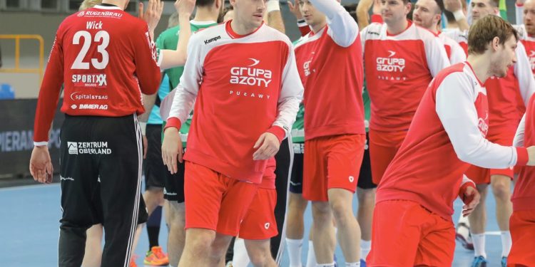 2018-02-11T16:52:25:32 , 

Fot. Piotr Michalski 



KS Azoty Pulawy - SUI Wacker Thun . EHF CUP 2017/2018 .  Hala Globus w Lublin . 11.02.2018 .