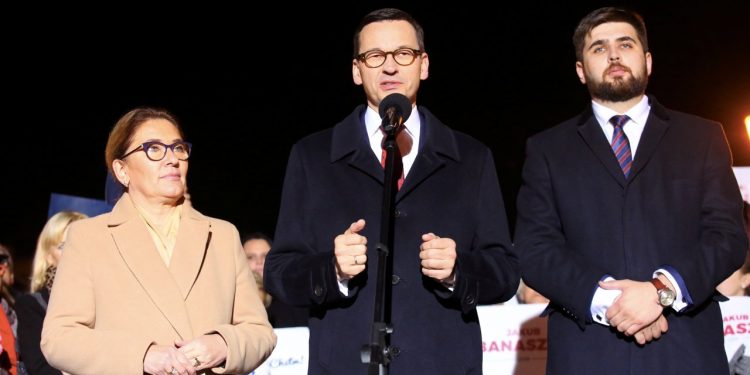 Wizyta Premier Mateusz Morawiecki z Marszalek Sejmu Beata Mazurek w Chelmie, popatcie dla Jakub Banaszek w II tura wyborow na Prezydent miasta Chelm .