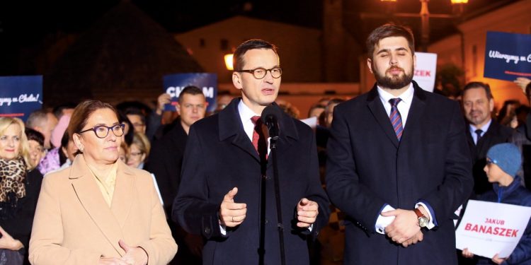 Wizyta Premier Mateusz Morawiecki z Marszalek Sejmu Beata Mazurek w Chelmie, popatcie dla Jakub Banaszek w II tura wyborow na Prezydent miasta Chelm .