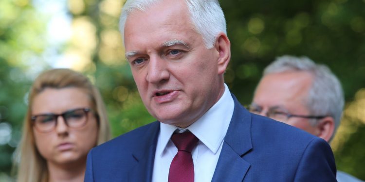 2019-08-26T10:19:19:15 , 

Fot. Piotr Michalski 


Minister Jaroslaw Gowin , poparcie dla kanclerz WSEI Teresa Bogacka . *** Local Caption *** Wybory parlamentarne 2019 .