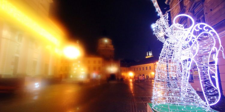 2017-12-06 , 

Fot. Piotr Michalski 


Swiateczne iluminacje Ratusz , Plac Litewski .