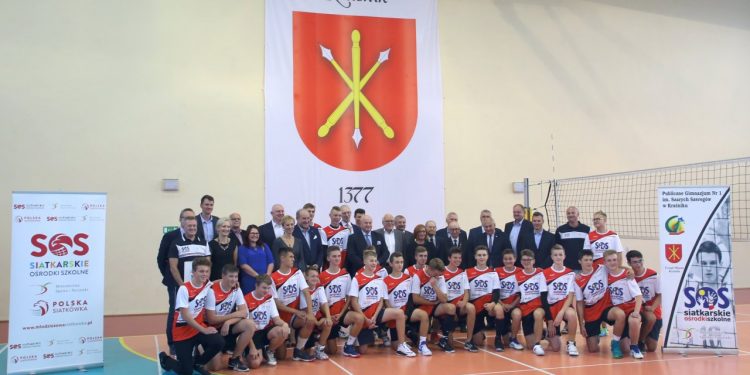 2017-09-04T12:29:39:48 , 

Fot. Piotr Michalski 


Inauguracja roku szkolnego 2017/2018 w Siatkarskie Osrodki Szkolne - Gimnazium nr. 1 w Krasniku .