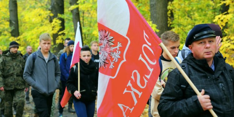 2018-10-20T10:14:36:49 , 

Fot. Piotr Michalski 


Marsz Szlakiem Jozefa Franczaka ps . " Lalus " . Kliny , Kol. Majdan Metowski , Bystrzejowice Pierwsze .