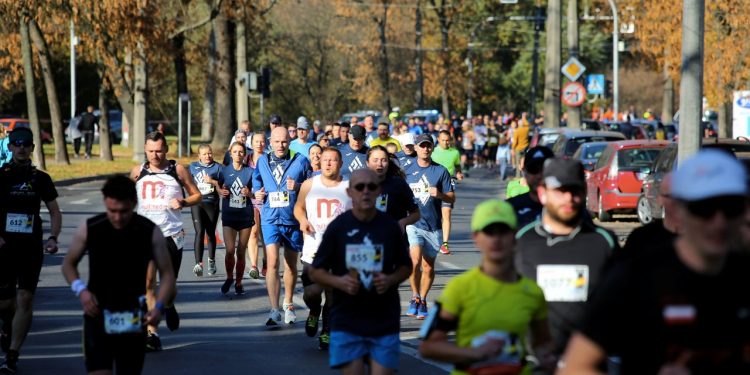 2018-10-14T10:01:10:38 , 

Fot. Piotr Michalski 


Lotto polmaraton .