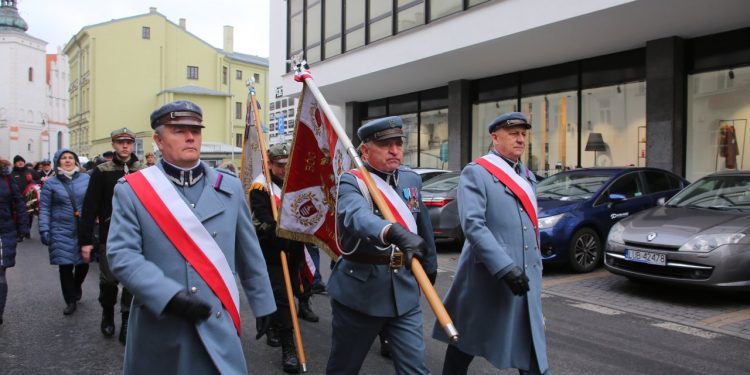 2018-12-05T12:52:22:34 , 

Fot. Piotr Michalski 


Urodziny Marszalka Jozefa Pilsudskiego .