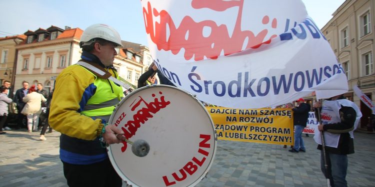 2019-04-04T14:24:14:71 , 

Fot. Piotr Michalski 



Protest nauczyciele. Solidarnosc .