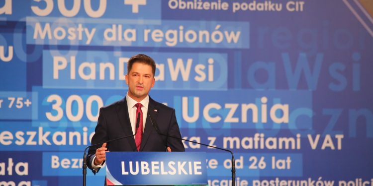 2018-10-06T12:33:13:00 , 

Fot. Piotr Michalski 


Konwencja PiS Lublin , Jaroslaw Kaczynski , Mateusz Morawiecki .