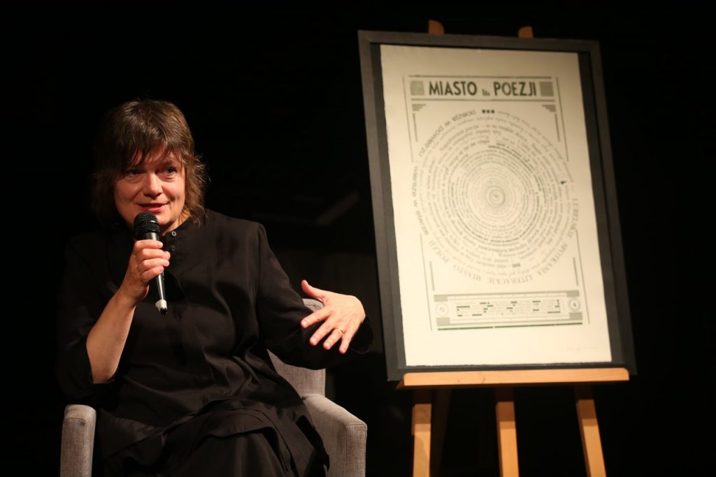 pm poezjiluto016