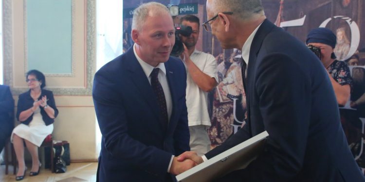 2019-07-01T11:03:48:23 , 

Fot. Piotr Michalski 


Medale Unii Lubelskiej dla organizacji polonijnych .