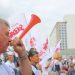 2018-07-25T13:29:04:23 , 

Fot. Piotr Michalski 

Protest Solidarnosc przed Dyrekcja GA Azoty Pulawy .