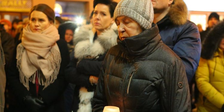 2019-01-14T19:03:09:50 , 

Fot. Piotr Michalski 


Protest przeciw przemocy i nienawisci po smierci Pawel Adamowicz , prezydent Gdanska .