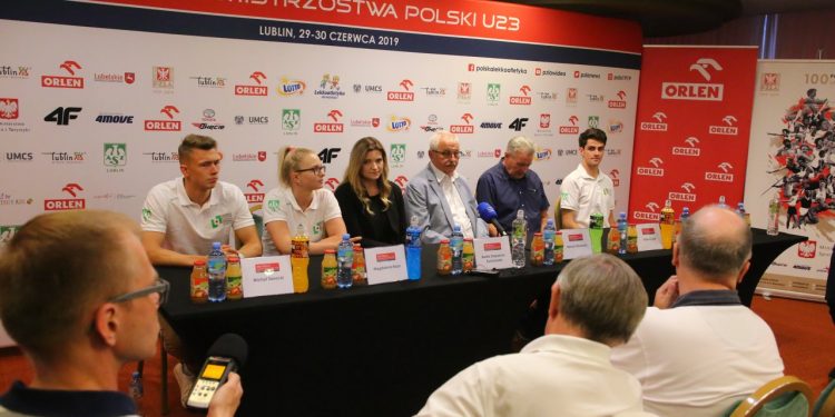 2019-06-28T16:02:59:01 , 

Fot. Piotr Michalski 

36 PZLA Mistrzostwa Polski U23 . Konferencja .