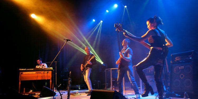 2018-05-18T19:56:07:28 , 

Fot. Piotr Michalski 

Robert Chojnacki . Koncert w Polskie Radio Lublin .