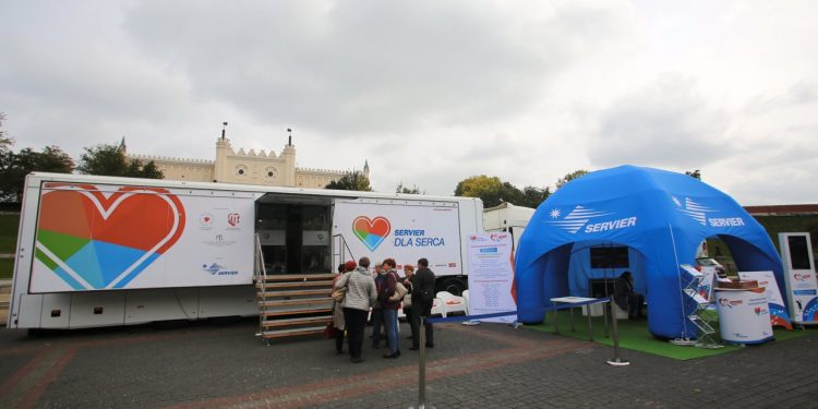 2018-10-02T13:01:38:00 , 

Fot. Piotr Michalski 


" Servier dla serca " - akcja na Plac Zamkowy .