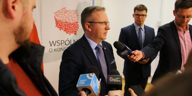 2018-02-12T17:02:42:61 , 

Fot. Piotr Michalski 

Krzysztof Szczerski , szef Kancelaria Prezydenta RP . Birefing w KUL .