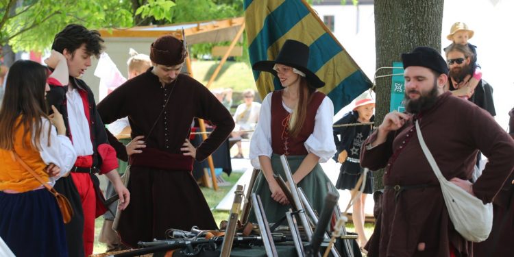 2019-06-28T12:00:52:00 , 

Fot. Piotr Michalski 


Oboz szlachty polskiej i litewskiej w 450 rocznica Unii Lubelskiej .