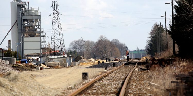 2019-03-19T12:05:38:95 , 

Fot. Piotr Michalski 


trasa kolejowa Lublin - Deblin . Remont , budowa , tory .
Lublin , Stasin , Konopnica , Motycz .