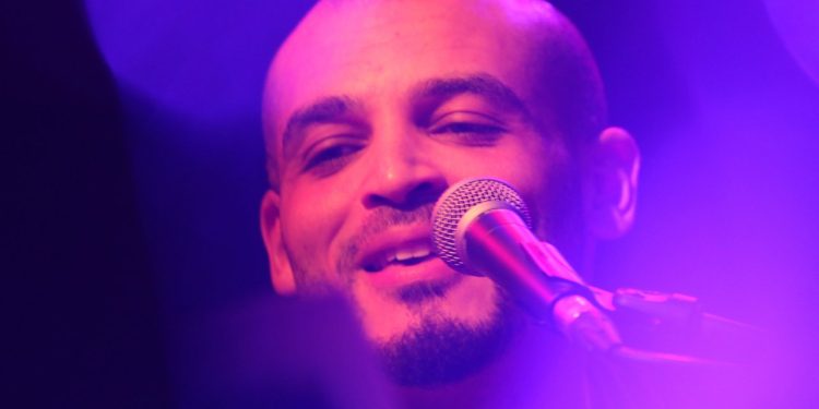 2019-02-08T20:31:04:23 , 

Fot. Piotr Michalski 


Damian Ukeje . moje boskie buenos . radio lublin .