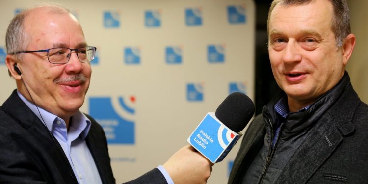 2018-02-08T18:52:18:61 , 

Fot. Piotr Michalski 

Wernisaz wystawy "Krotko o sporcie" Krzysztof Karykowski . Radio Lublin .