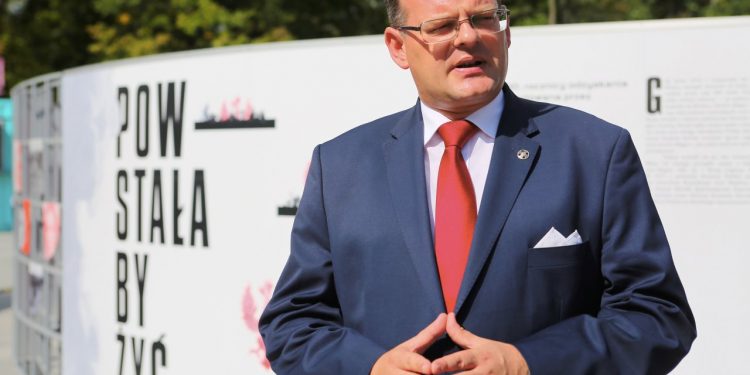 2018-09-06T11:34:19:00 , 

Fot. Piotr Michalski 

Wystawa 100-lecie odzyskania niepodleglosci , panel w IPN .