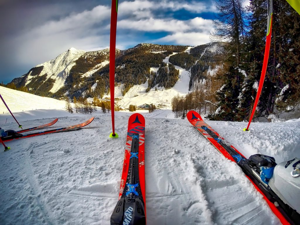 skis 1785285 1280 1