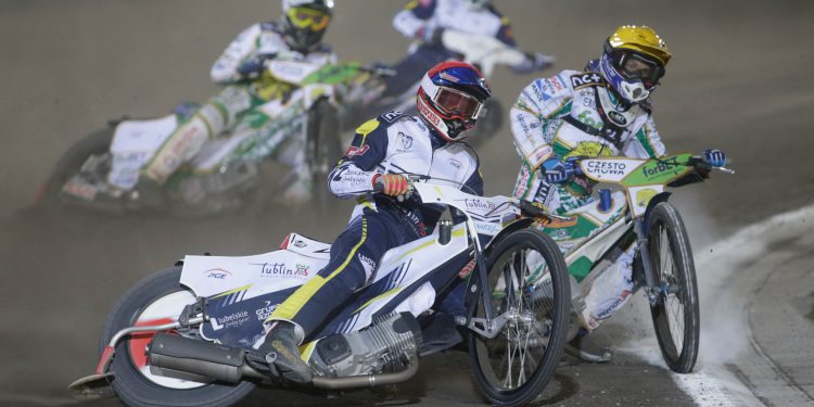 2019.08.03 Lublin Zuzel PGE Ekstraliga sezon 2019 
Speed Car Motor Lublin - forBet Wlokniarz Czestochowa
N/z Andreas Jonsson Leon Madsen
Foto Wojciech Szubartowski / PressFocus 
2019.08.03 Lublin PGE Ekstraliga season 2019
Speed Car Motor Lublin - forBet Wlokniarz Czestochowa
Andreas Jonsson Leon Madsen
Credit: Wojciech Szubartowski / PressFocus