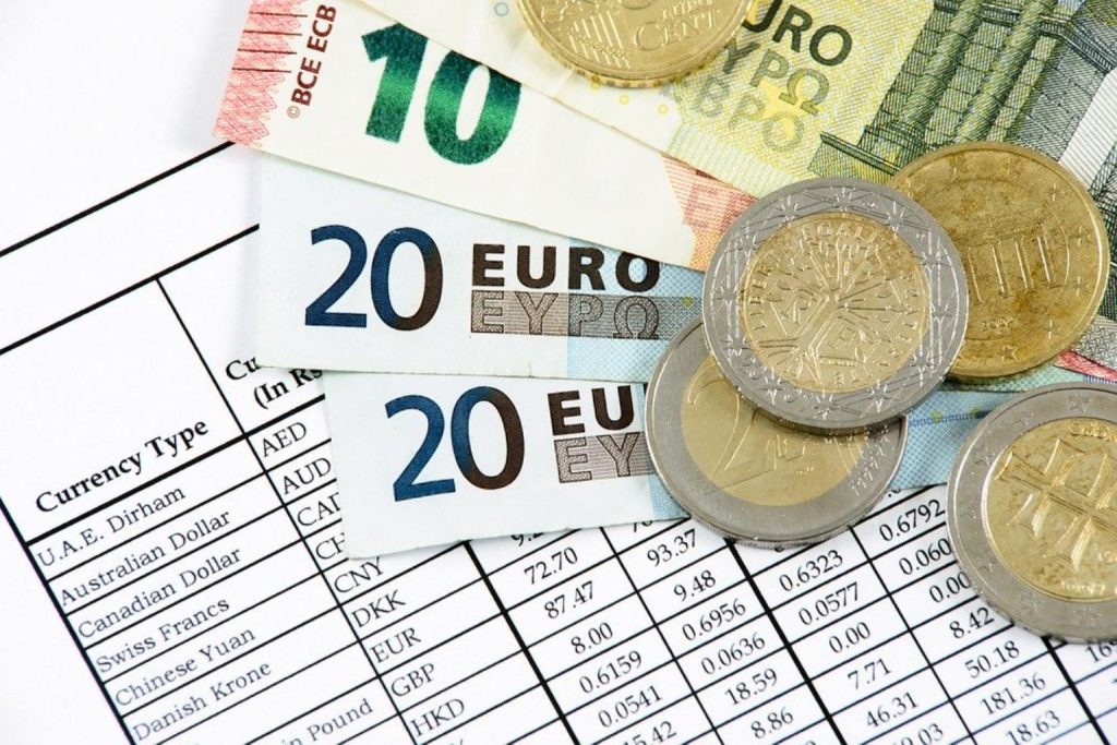 Lublin: pracownica kantoru ofiarą dwóch oszustek 1 european union 1493894 960 720