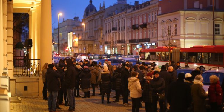 2019.12.01. Lublin . protesty w obronie sadow .