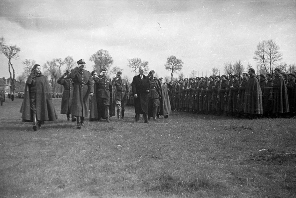 1280px wreczenie sztandaru samodzielnej brygadzie strzelcow podhalanskich przeglad nac 18 257 10 1