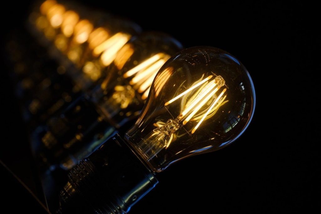 lamp 3489395 1280 1