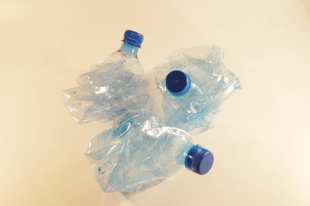 plastic bottles 621359 1280 1