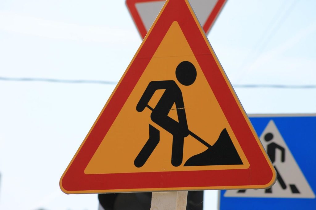 Lublin: rusza przebudowa ul. Turystycznej 1 road sign 4474011 1280