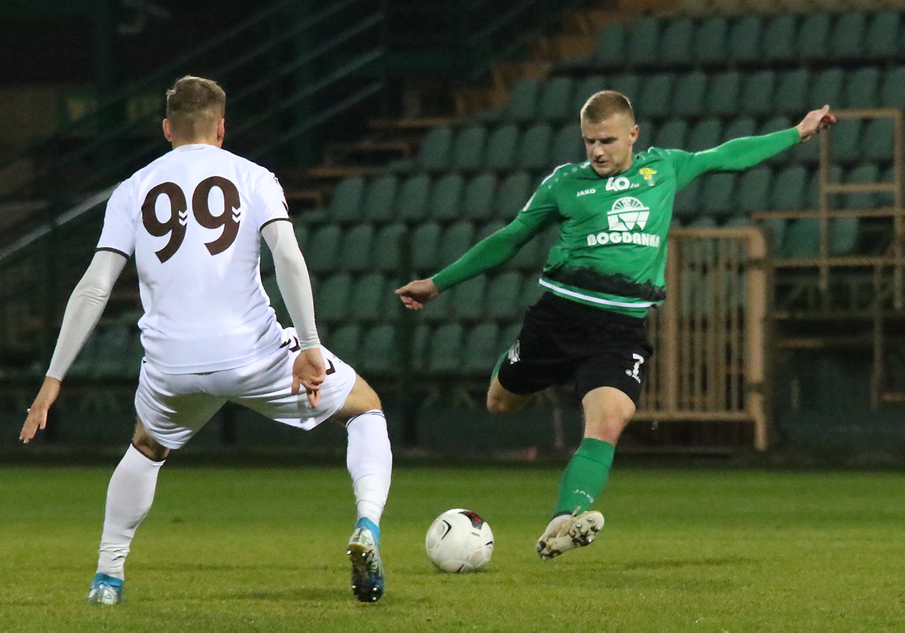2019-11-16T18:07:03:31 ,
Fot. Piotr Michalski
II LIGA PILKA NOZNA . GORNIK LECZNA - GARBARNIA KRAKOW .