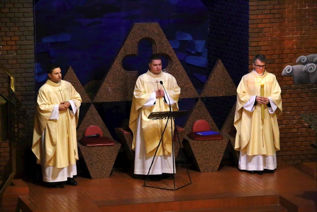 liturgia 4 2020 04 12 014636