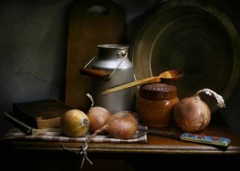 still life with onions 4876410 1920 2020 04 24 134630