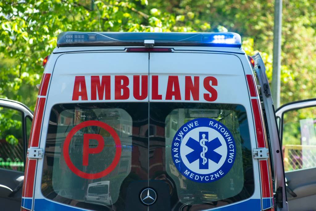 ambulance 5264502 1920 2020 06 14 103224