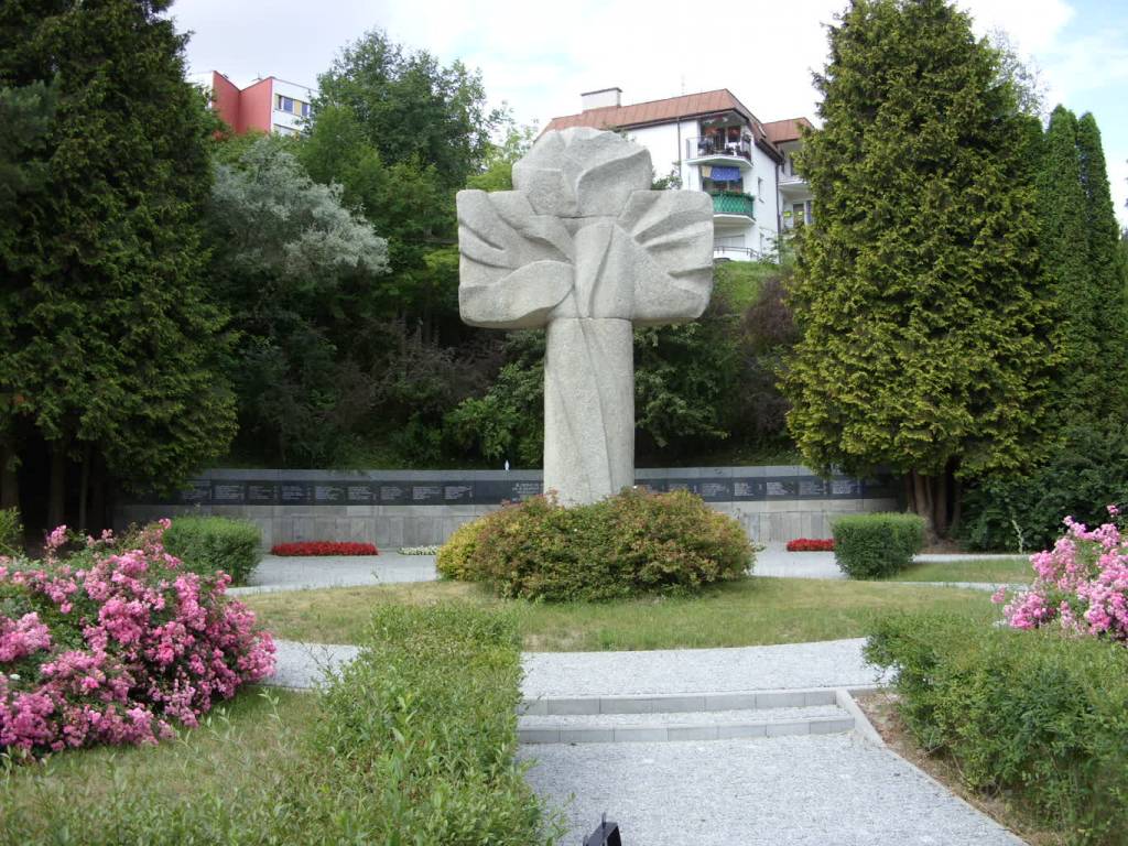 pomnik ofiar egzekucji w rurach jezuickich w lublinie. akcja ab 2020 06 10 081719
