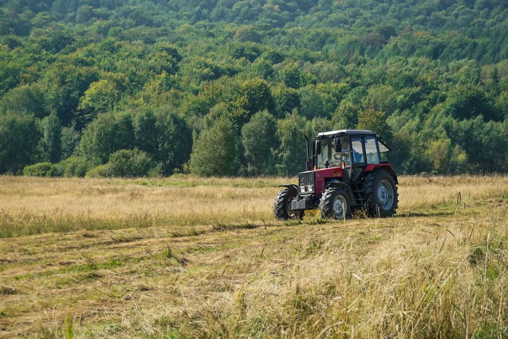 tractor 2546370 1920 2020 10 14 122820