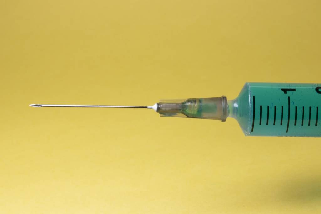 syringe 3902915 1920 2020 12 08 142014