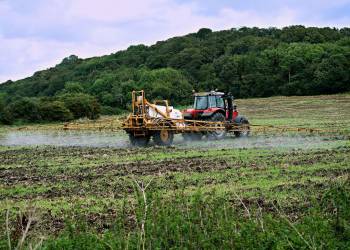 tractor 5791832 1920 2021 03 03 142045